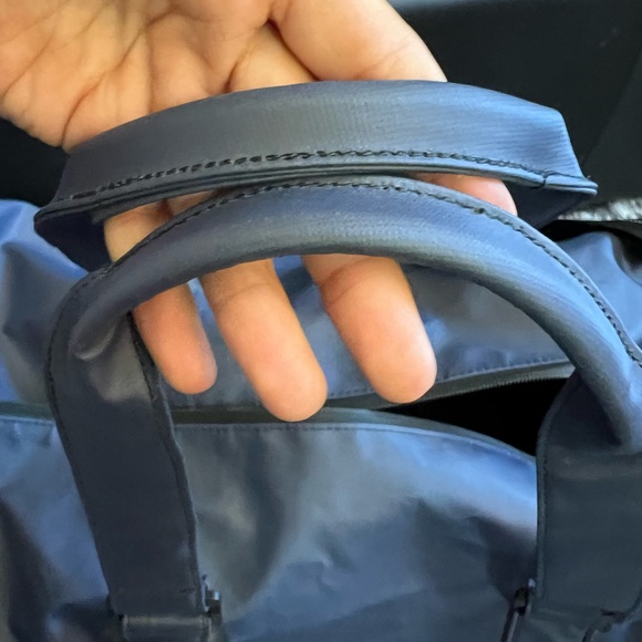 Herschel Supply Co. Novel Duffel Studio Navy Blue EUC - Picture 8 of 12